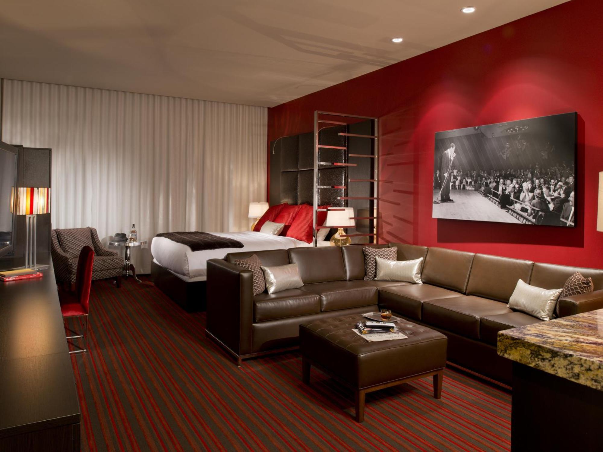 King Suite with Sofa Bed,1707791934:JPEG